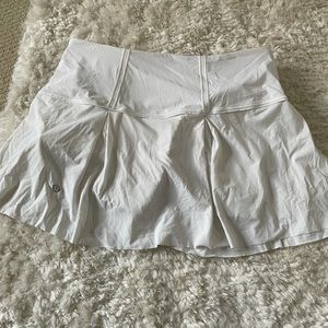 White lululemon skirt size 8